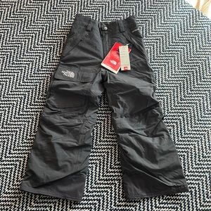 NWT North Face - Youth size small 7/8. Asphalt gray snow/ski pants